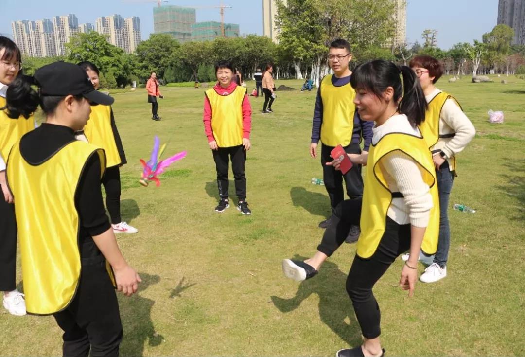 会飞的毽子4.jpg